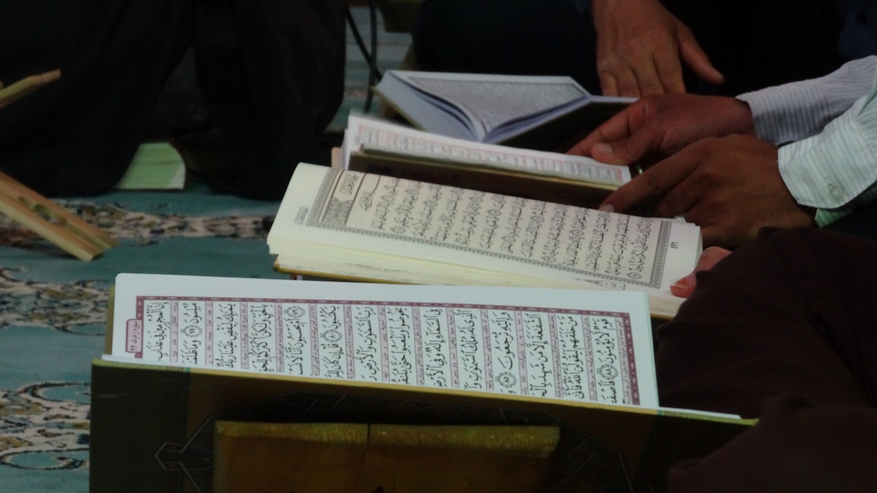 سعودی عرب میں گونگے بہرے بچے قرآن سیکھنے لگے! 1
