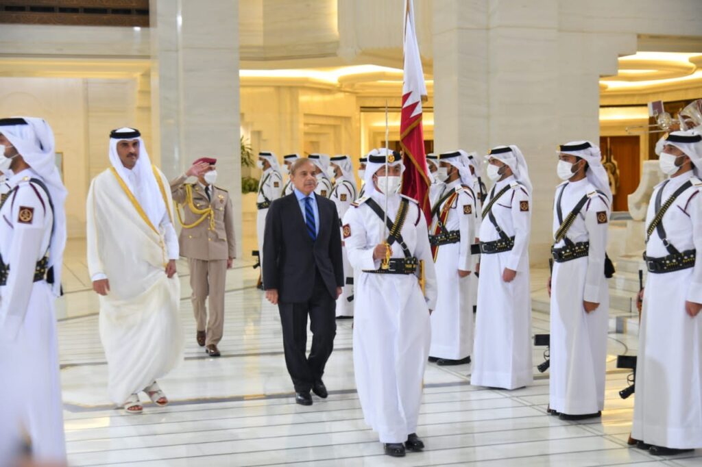 وزیراعظم محمد شہبازشریف کی  قطر کے امیر عزت مآب شیخ تمیم بن حمد الثانی سے ملاقات 3