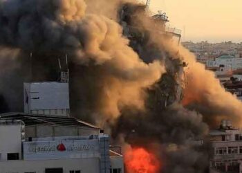 اسرائیل کی غزہ پر وحشیانہ بمباری، 5 سالہ بچی سمیت 15 فلسطینی شہید