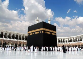 سیاحتی ویزے پر سعودی عرب جانیوالوں کو بھی عمرے کی اجازت مل گئی